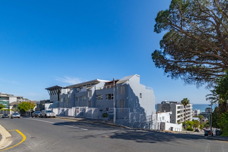3 Bedroom Property for Sale in Sea Point Western Cape